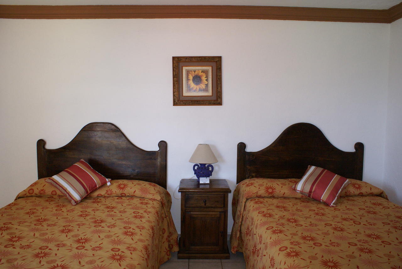 Hotel Los Sauces Villa Del Carbon Zimmer foto